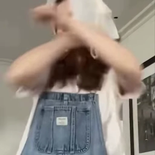 🤩 Стикер «Sadie Sink» для Telegram