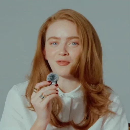 🤩 Стикер «Sadie Sink» для Telegram