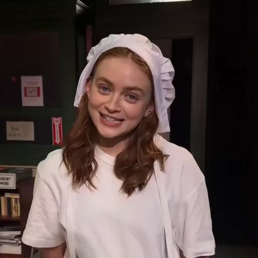 🤩 Стикер «Sadie Sink» для Telegram