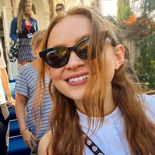 😍 Стикер «Sadie» для Telegram