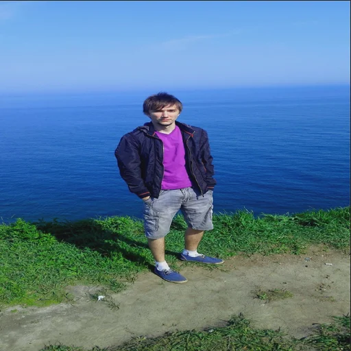 🦵 Стикер «серёга пират» для Telegram