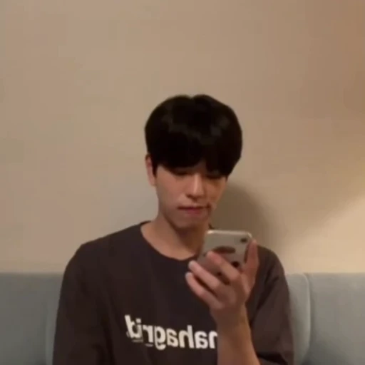 🦦 Стикер «-🦦 ; #seungmin / . .» для Telegram