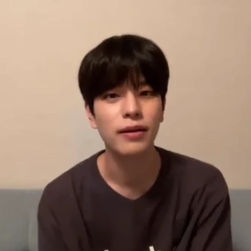 🦦 Стикер «-🦦 ; #seungmin / . .» для Telegram