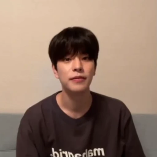 🦦 Стикер «-🦦 ; #seungmin / . .» для Telegram