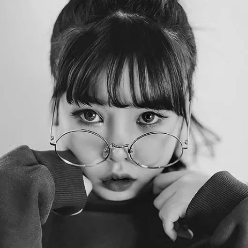 😮 Стикер «Sexy and Charm Faces» для Telegram