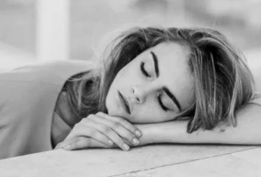 😢 Стикер «Sexy and Charm Faces» для Telegram