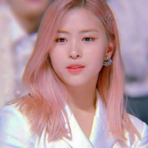 🐇 Стикер «ryujin itzy» для Telegram
