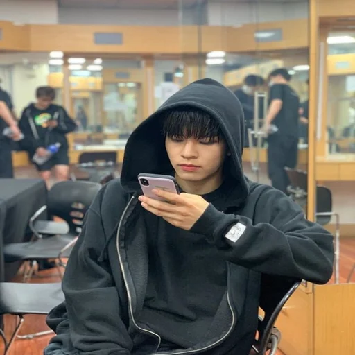 🗿 Стикер «3퍼머이끄 / stray kids» для Telegram