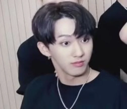 😳 Стикер «3퍼머이끄 / stray kids» для Telegram