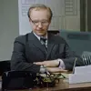 🥸 Эмодзи «Служебный роман» для Telegram