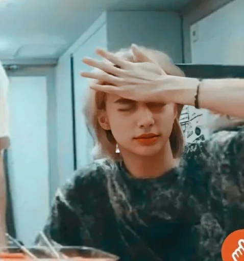 🤦‍♀ Стикер «#stay» для Telegram