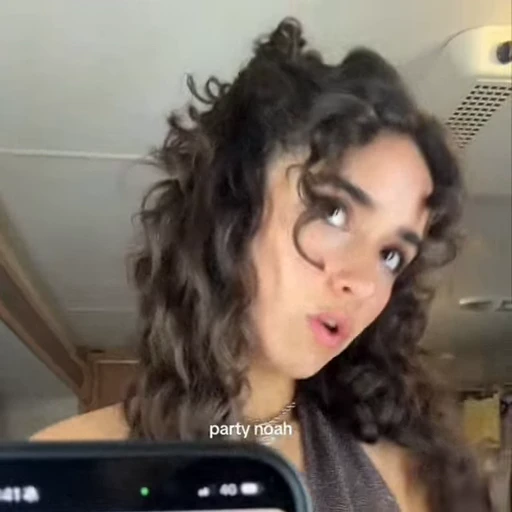 🤩 Стикер «Asha Banks» для Telegram