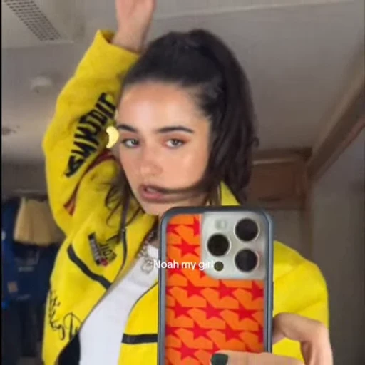 🤩 Стикер «Asha Banks» для Telegram