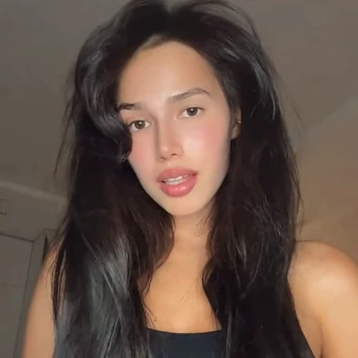 🤩 Стикер «Алина Загитова» для Telegram