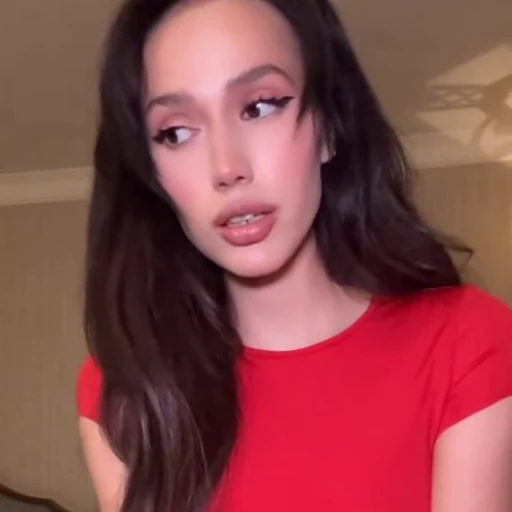 🤩 Стикер «Алина Загитова» для Telegram