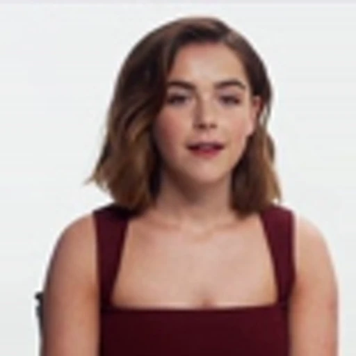 🤩 Эмодзи «Kiernan Shipka» для Telegram