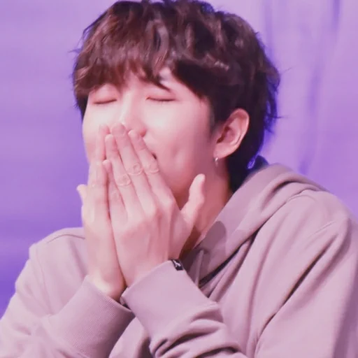 🍓 Стикер «Strawberry Namjoon» для Telegram