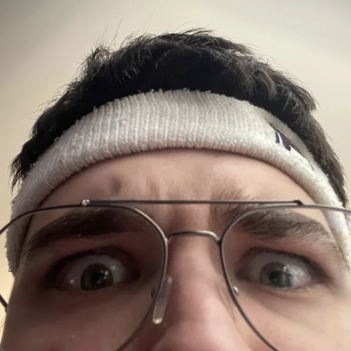 👀 Стикер «AxeSAY & D3_KIM_» для Telegram