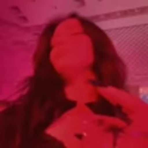 🧛‍♀️ Эмодзи «Girls vibe» для Telegram