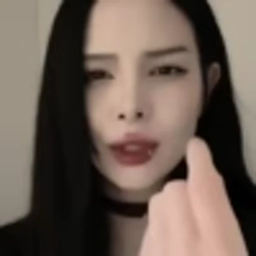 🧛‍♀️ Эмодзи «Girls vibe» для Telegram