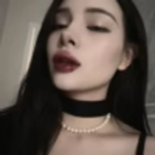 🧛‍♀️ Эмодзи «Girls vibe» для Telegram