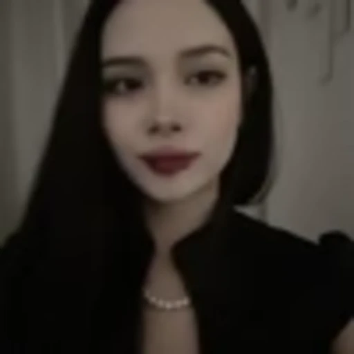 🧛‍♀️ Эмодзи «Girls vibe» для Telegram
