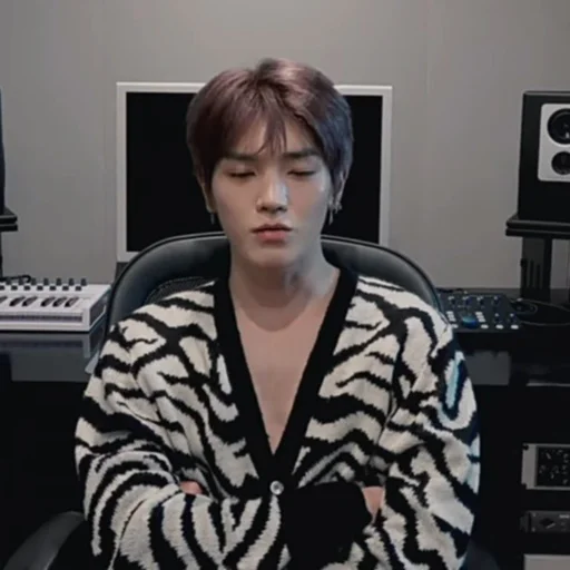 🍤 Стикер «taeyong» для Telegram