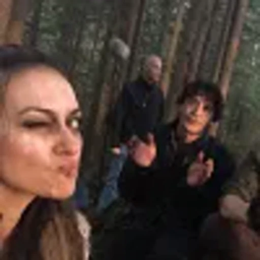 🤩 Эмодзи «The 100» для Telegram