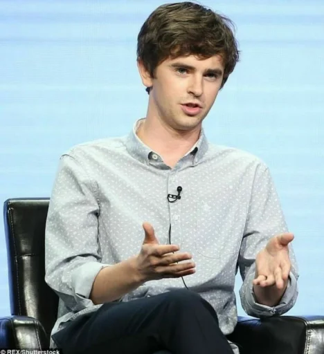 🤷‍♂ Стикер «The good doctor» для Telegram