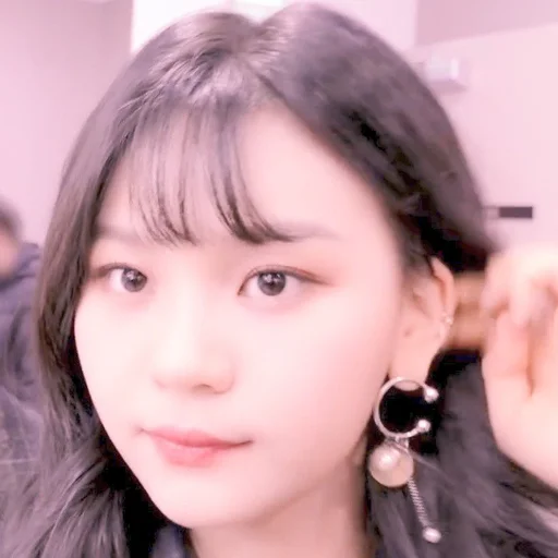 🌷 Стикер «Umji itzy» для Telegram