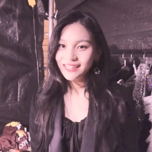 🌷 Стикер «Umji itzy» для Telegram