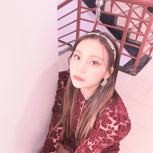 🌷 Стикер «Umji itzy» для Telegram