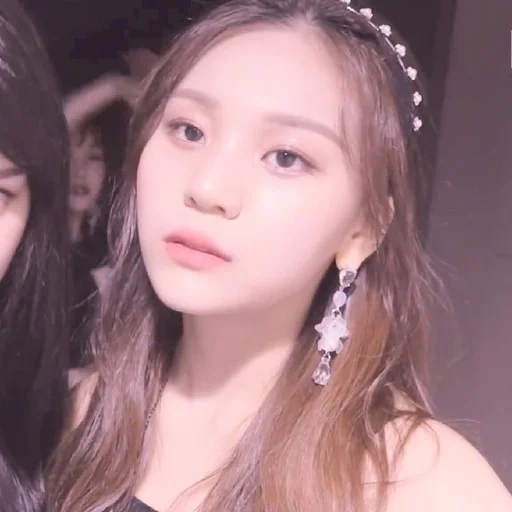🌷 Стикер «Umji itzy» для Telegram