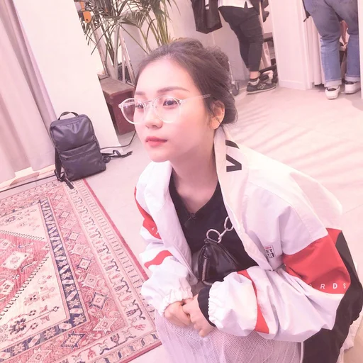 🌷 Стикер «Umji itzy» для Telegram