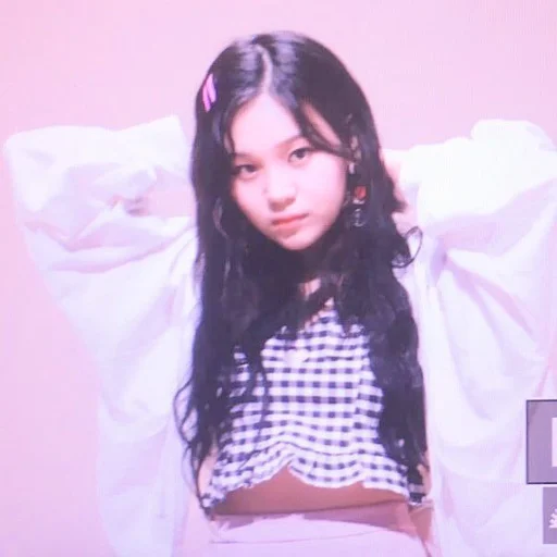 🌷 Стикер «Umji itzy» для Telegram