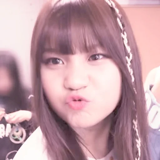 🌷 Стикер «Umji itzy» для Telegram