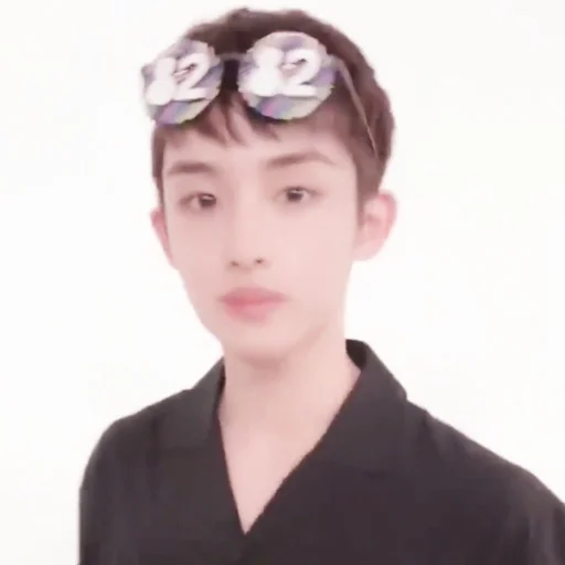 🍣 Стикер «winwin 2» для Telegram