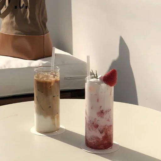 🥤 Стикер «aesthetic.womroom» для Telegram