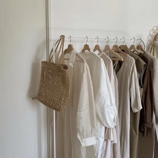 Стикерпак aesthetic.womroom для Telegram — скачать