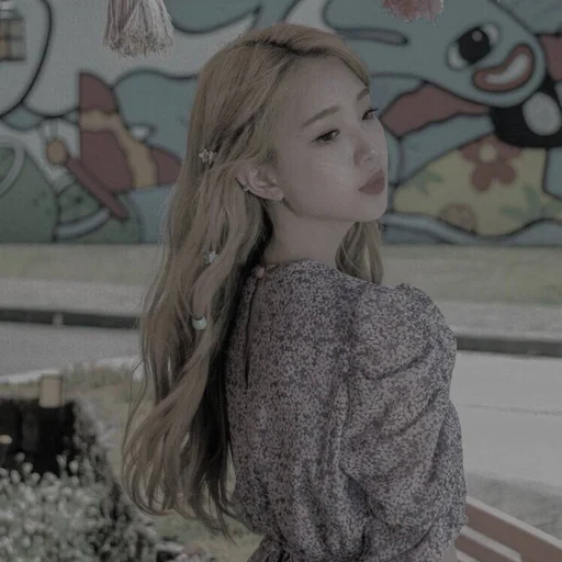 Стикерпак yeojin loona для Telegram — скачать