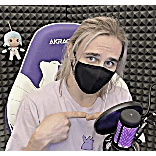 🥺 Стикер «Улей и ллс» для Telegram