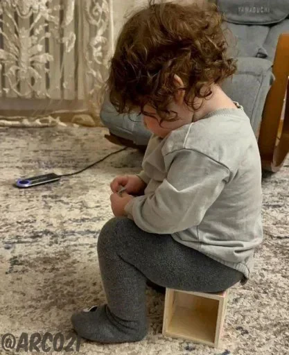 😔 Стикер «??همچی اینجاس» для Telegram