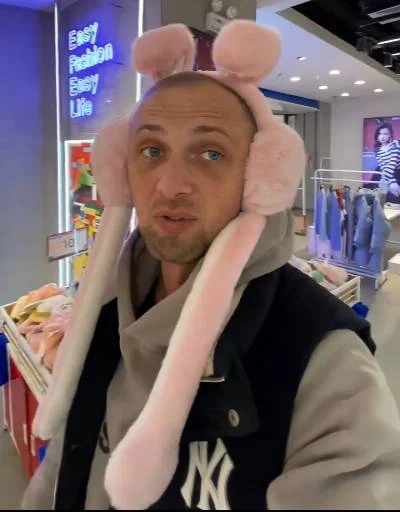 🤗 Стикер «zubarefff» для Telegram